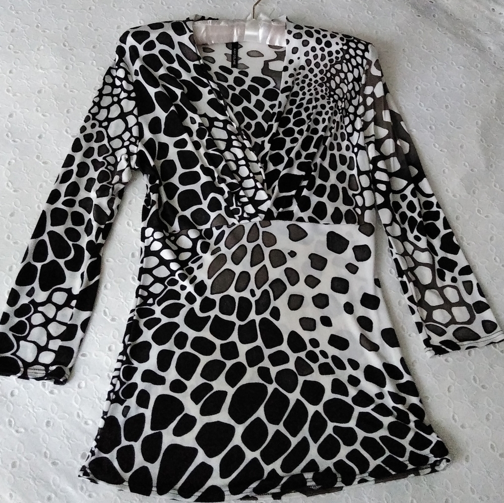 Kay Celine Fuax Wrap Long Sleeve Top (Made in USA) size M - Picture 1 of 9
